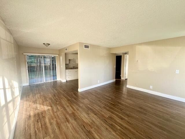 Photo - 3440 Rudolph Rd Unidad 2