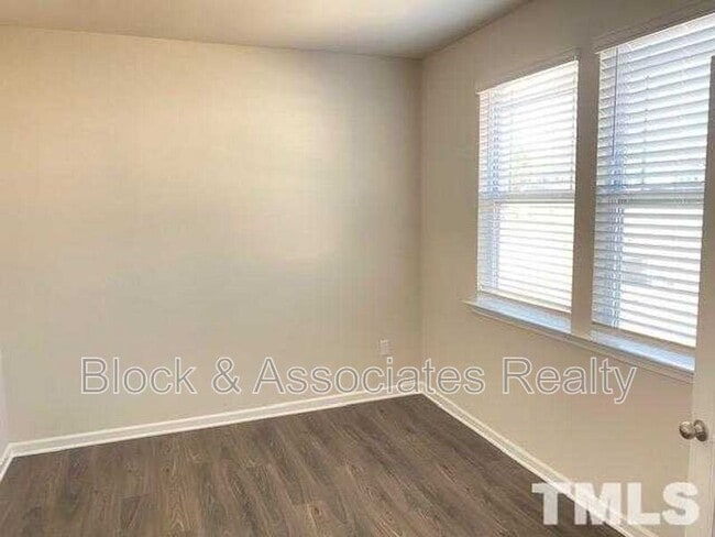 Photo - 132 Montasel Ct