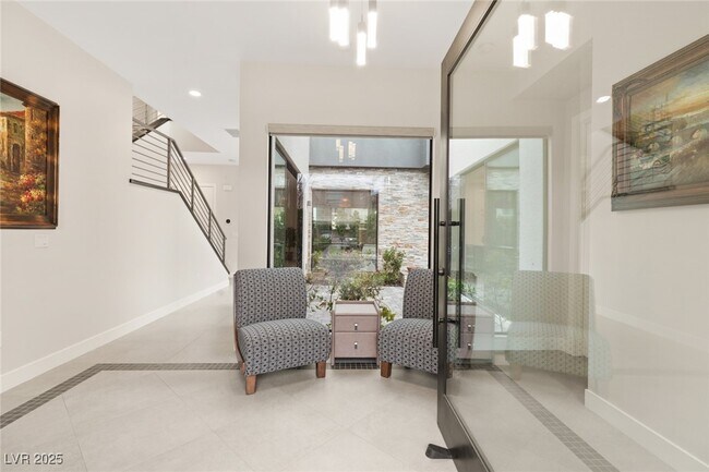 Photo - 74 Pristine Glen St