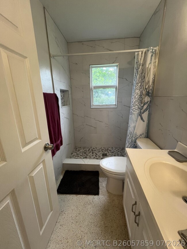 Photo - 1622 NE Maureen Ct