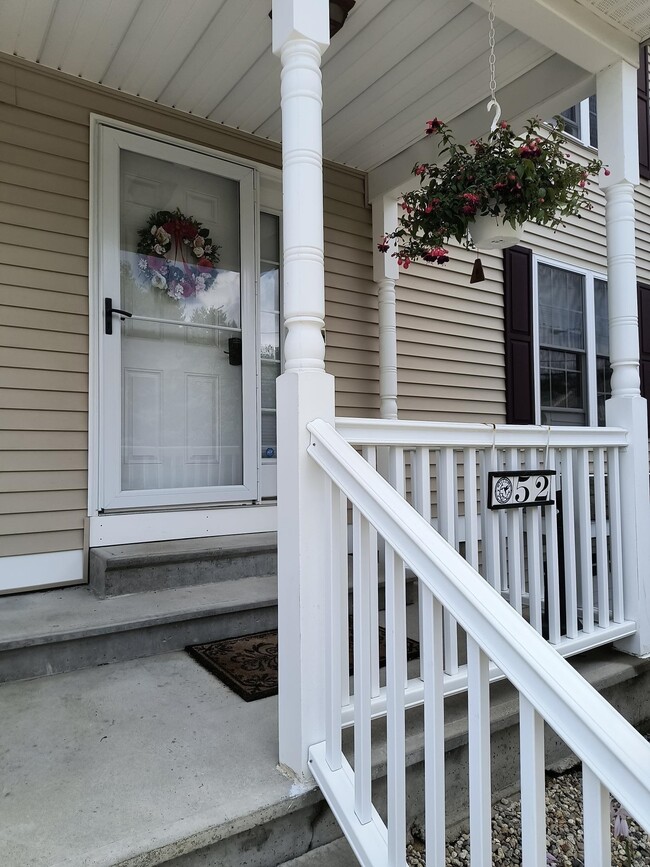 Building Photo - 28 Owens Dr Unit 52