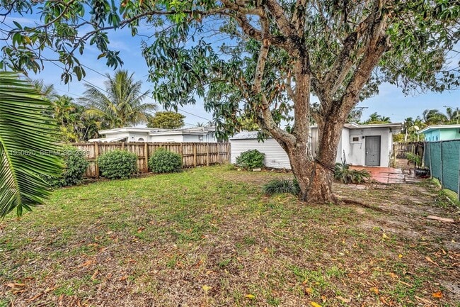 Photo - 930 N 16th Ave Unit 2