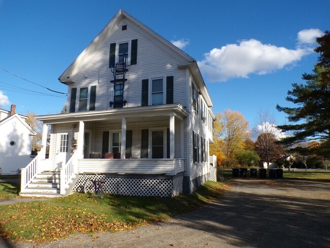 Building Photo - 83 Park St Unit A