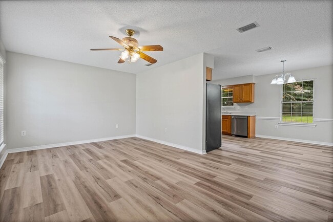 Photo - 22710 Mattingly St