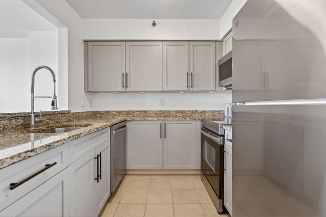 Photo - 10101 Grosvenor Pl Unit 614