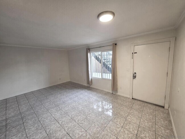 Photo - 4056 Van Dyke Ave Unidad 2