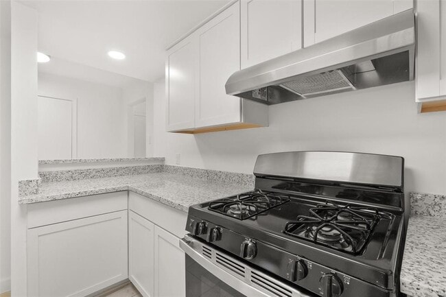 Building Photo - 3371 Continental Dr