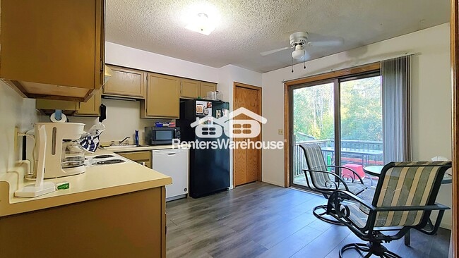 Photo - 708 8th St N