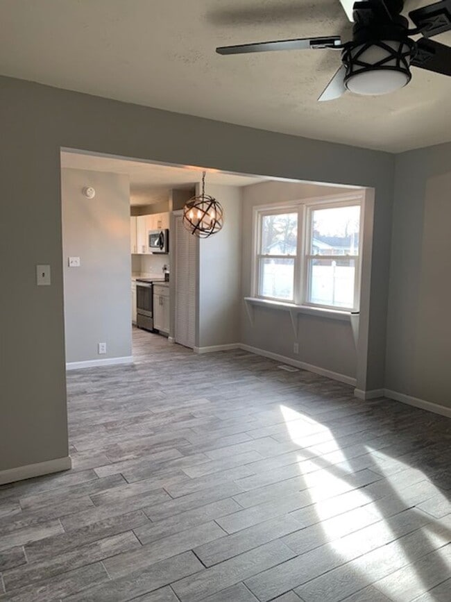 Photo - Modern & Traditional with Convenience