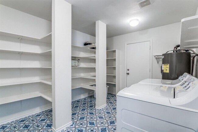 Photo - 1208 Comfort St