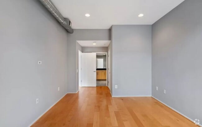 Building Photo - 3800 Lee Hwy Unit 405 Rental