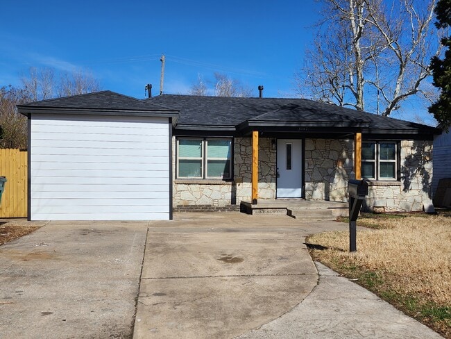 Building Photo - 3117 SW 37th St