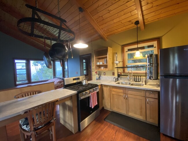 Photo - 36-808-808 Spencer Rd