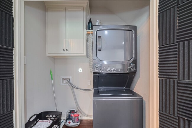 Building Photo - 278 Capetown Way