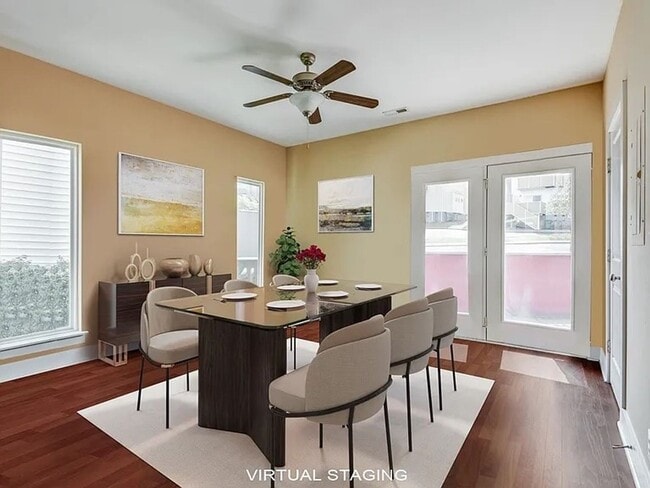 Photo - 3 Bed 2.5 Bath Luxury Townhome