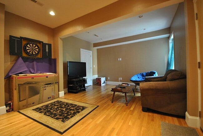 Photo - 1592 Beacon St Unit 2