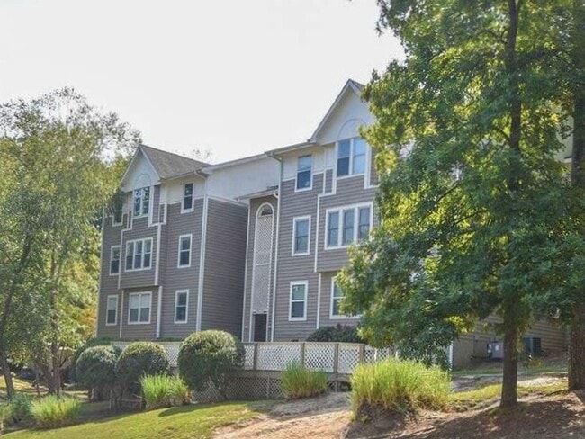 Building Photo - 6771 Willowbrook Dr