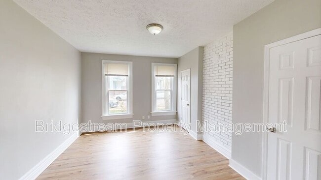 Photo - 239 Fillmore St