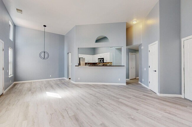 Photo - NW Home 3 Bedroom 2 Bath 2/CG 1266/SF