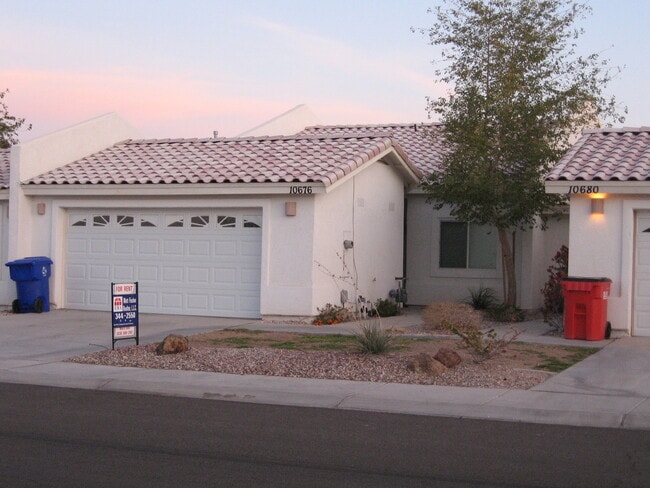 Photo - COMMUNITY POOL