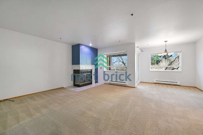 Building Photo - 2 Bedroom, 2 Bathroom Condominium Available for Rent Unit B203