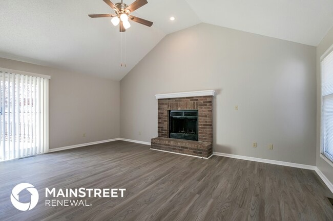 Photo - 613 SE Ashton Dr