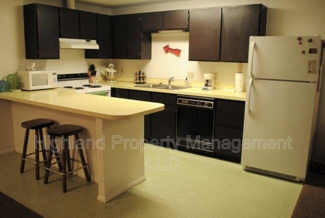 1125 Ridge Rd Unit 204