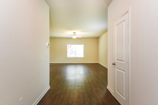 Photo - 132 Innis Brk Cir