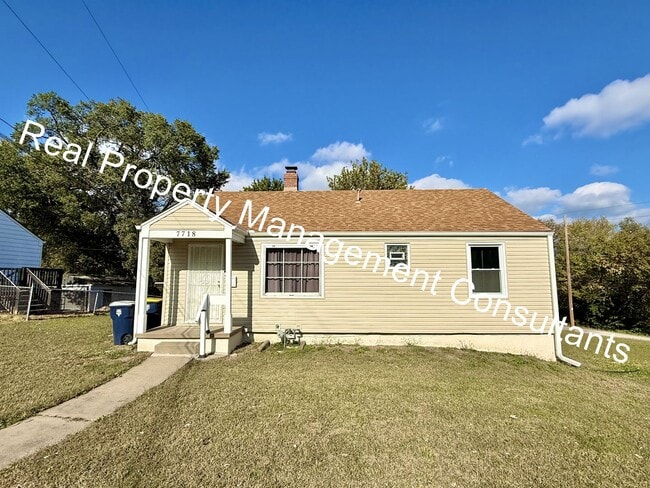 Building Photo - Charming 3-Bedroom Home with Covered Deck ...