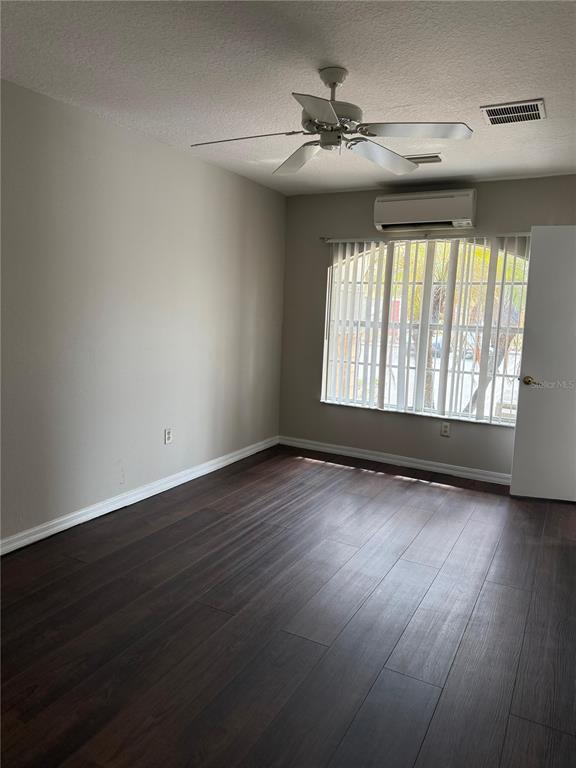 Photo - 631 Washington Palm Loop