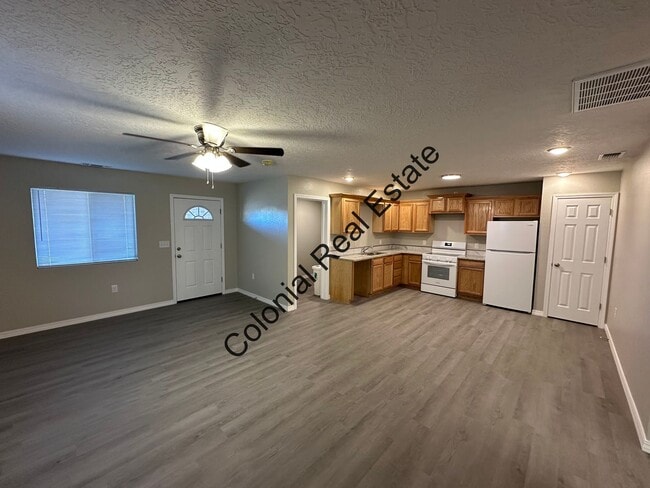 Photo - 1700 W 12th St