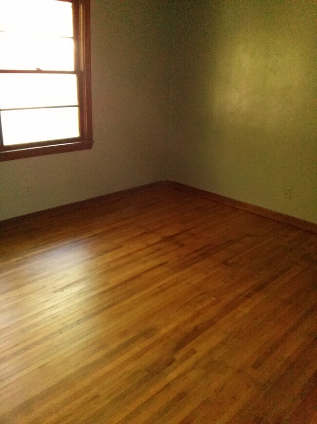 Photo - 10658 Iowa Ave