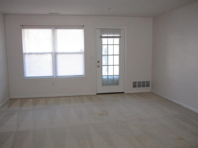 Photo - 1419 Millbrook Trail