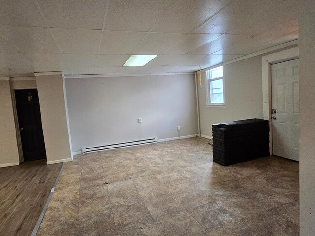 Photo - 300 William St