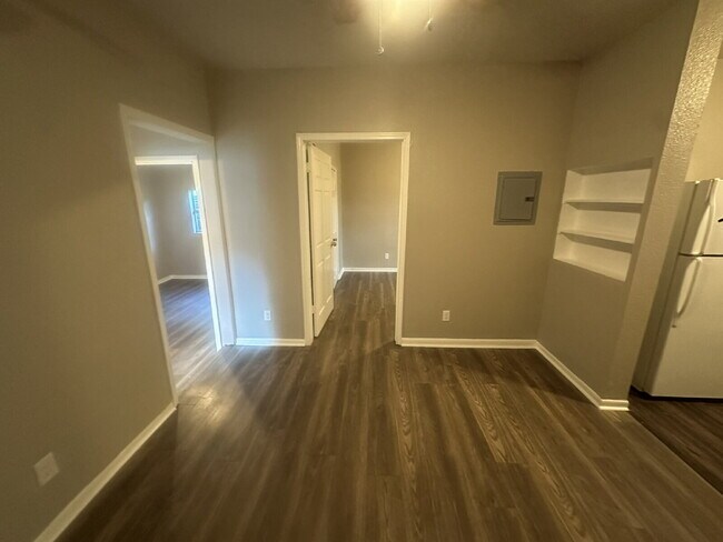 Photo - 378 E Petaluma Blvd Unit B