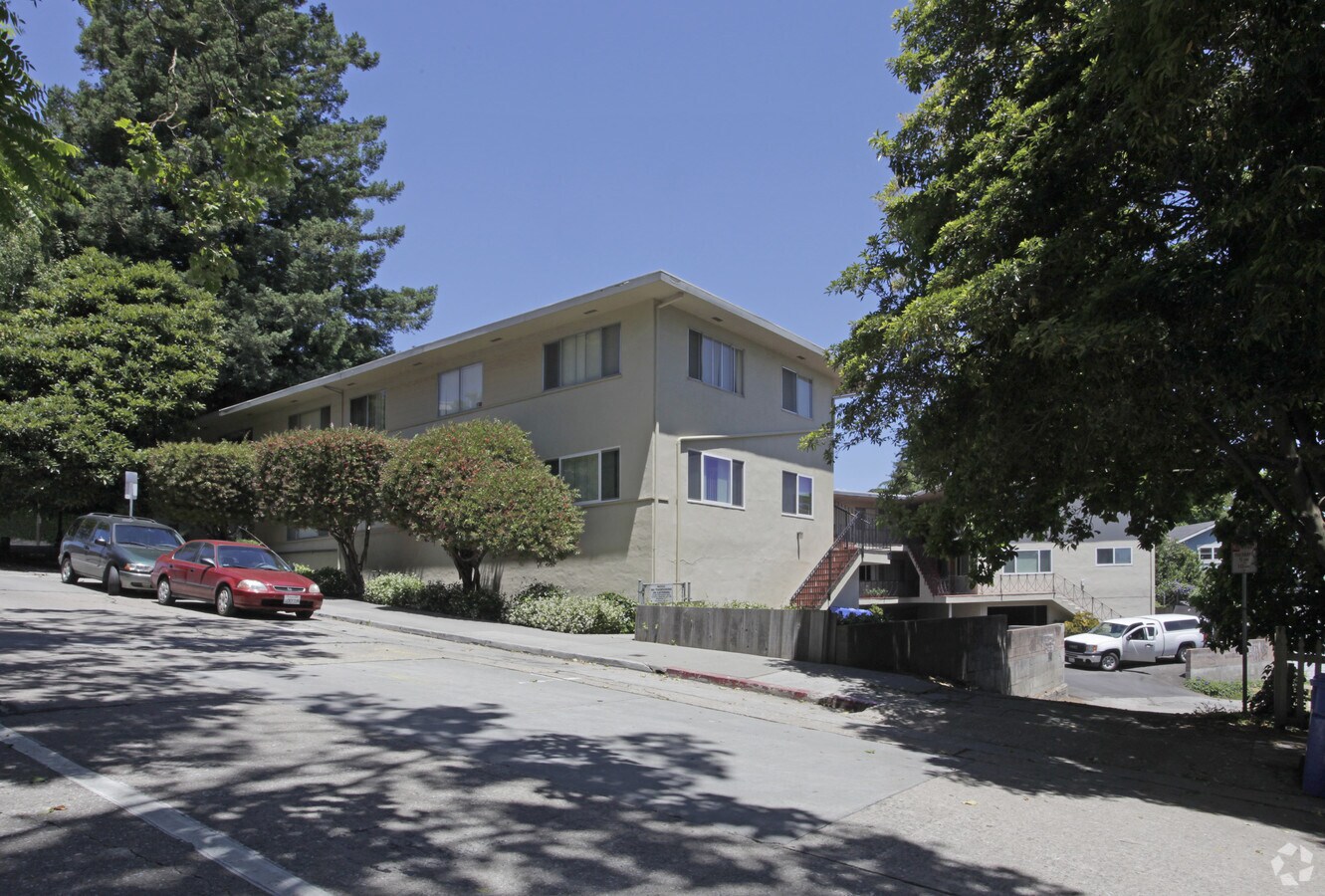 Primary Photo - 339 Walnut Ave Apartments