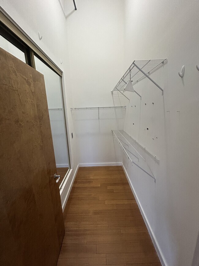 Photo - 1511 Main St