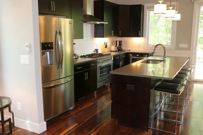 Photo - 929 13th Ave S