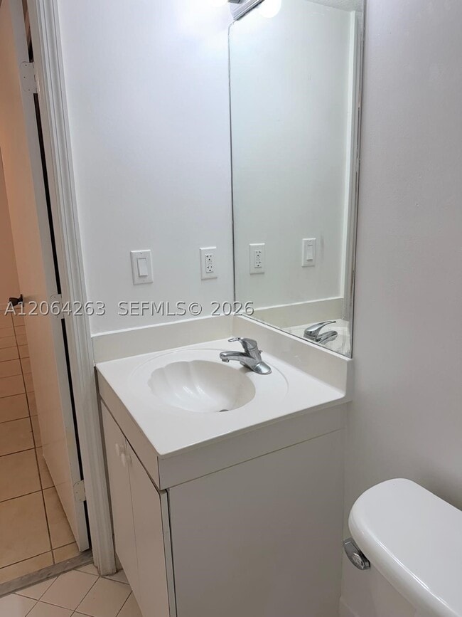 1250 SE 26th St Unit 101