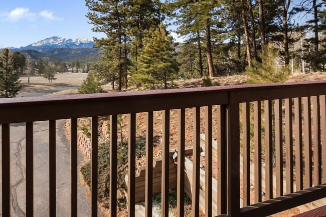 Photo - Move In Ready Unit on Greenway! For sale OR Rent whichever comes first!