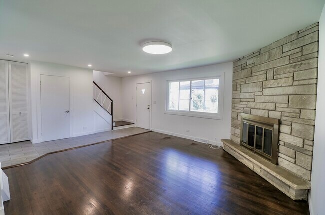 Photo - 520 Glendale Rd