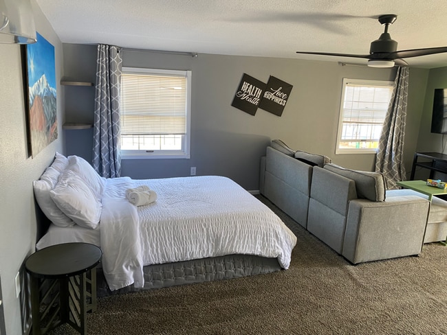 Photo - 2125 W Colorado Ave Unit 2125 W Colorado Ave