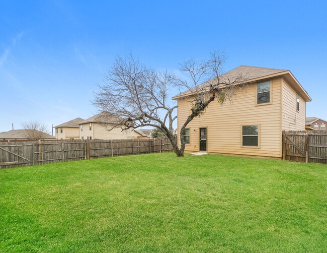 Photo - 10614 Hunters Pond