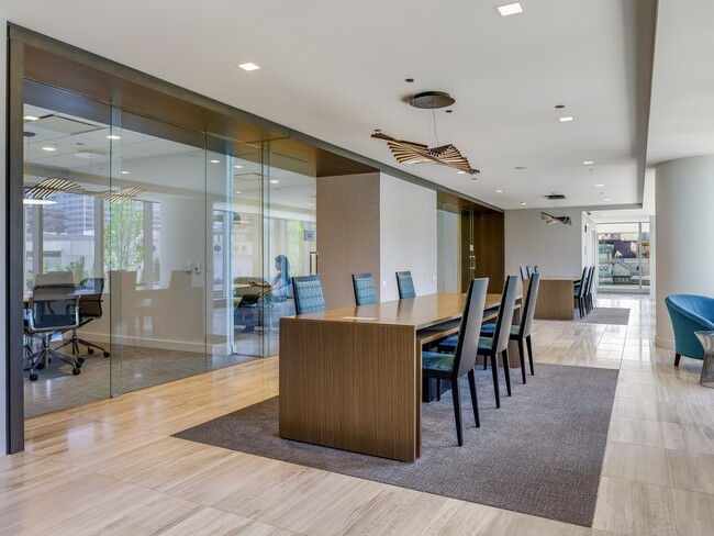Wolf Point West Co-working Space - Wolf Point West Apartments