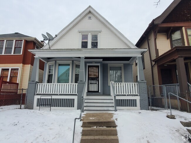 Building Photo - 2954 N 21st St Rental