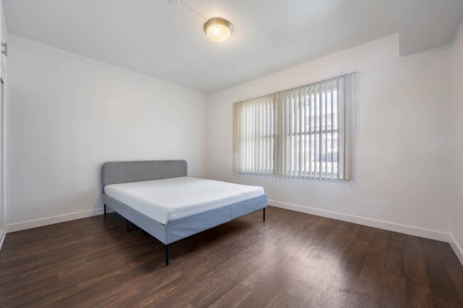 Photo - 8815 Belford Ave Unit 8815