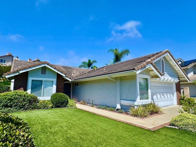 Photo - FOR RENT Call For Availability 3Br/3Ba 2128 Sqft Fully Furnished Del Mar Heights Vacation Home, C...