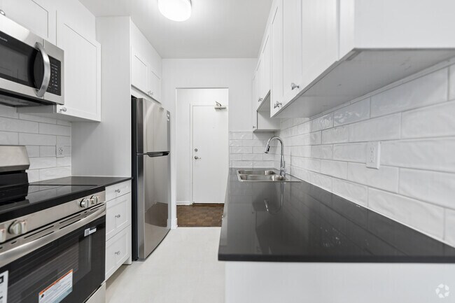 1BR, 1BA - 613SF - Kitchen