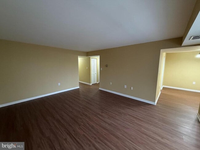 Photo - 1403 Northgate Square Unit 12B