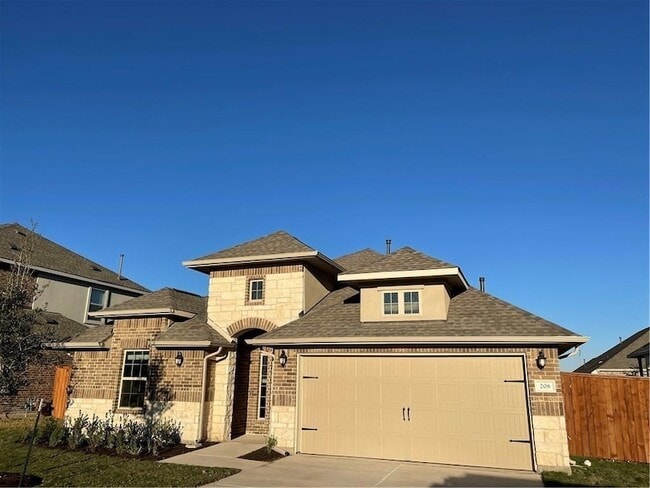 Photo - 208 Baralo St